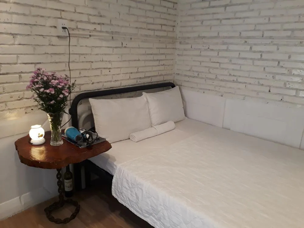 Phuong Van Hotel