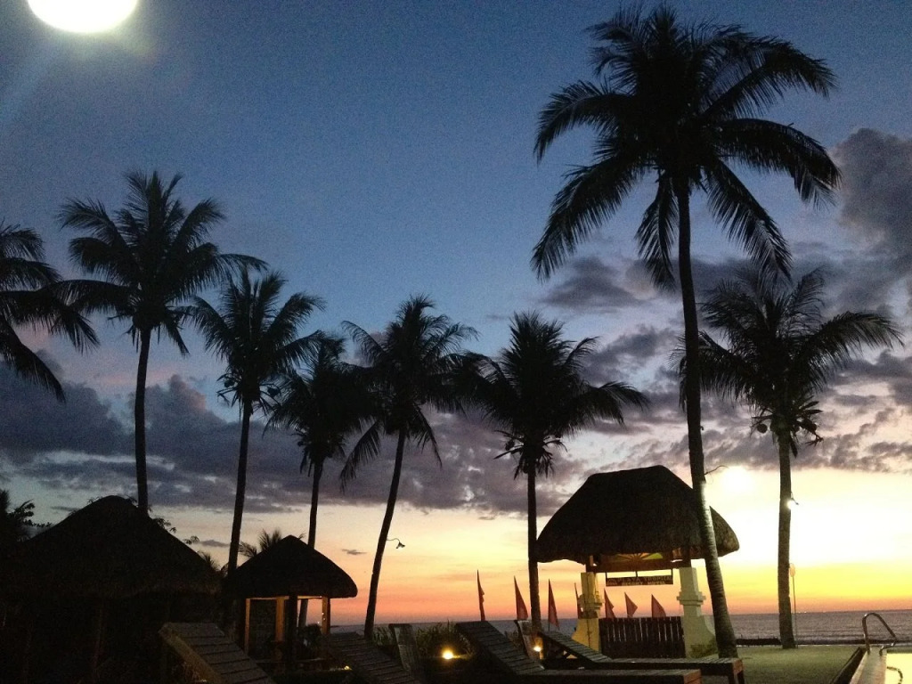 Playa Tropical Resort Hotel