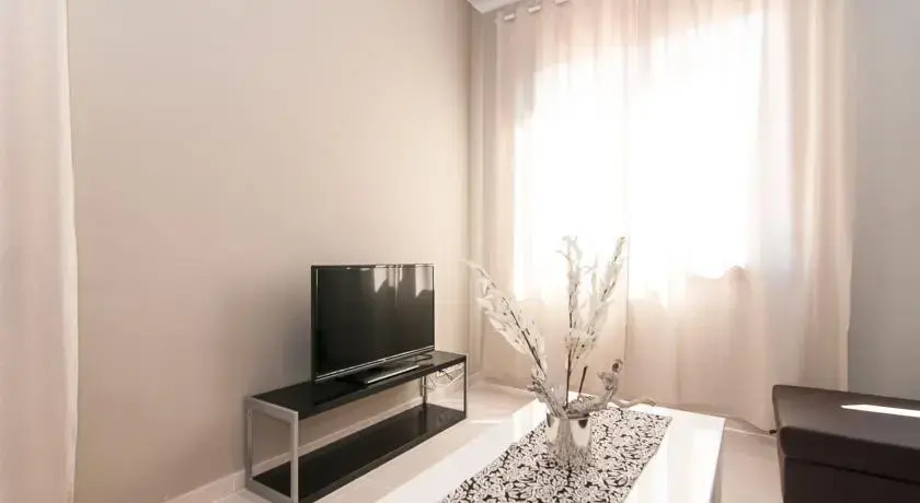 Bohemian Rhapsody 3 Bedrooms Gracia