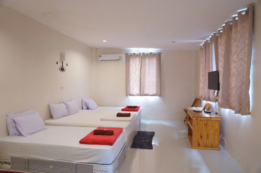 Norn Ranong Hostel