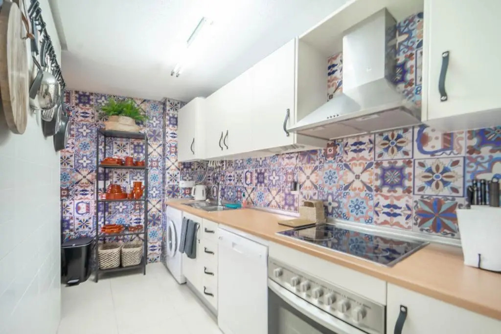Spectacular and Stylish 2 Bed Aparment - AA1711LT