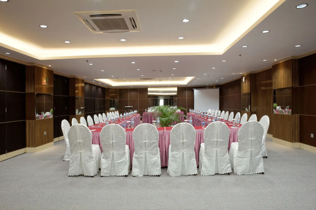 GiiA Hotel Nagoya Batam