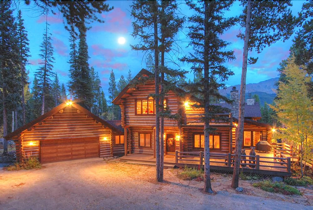 Bear Lodge by RedAwning