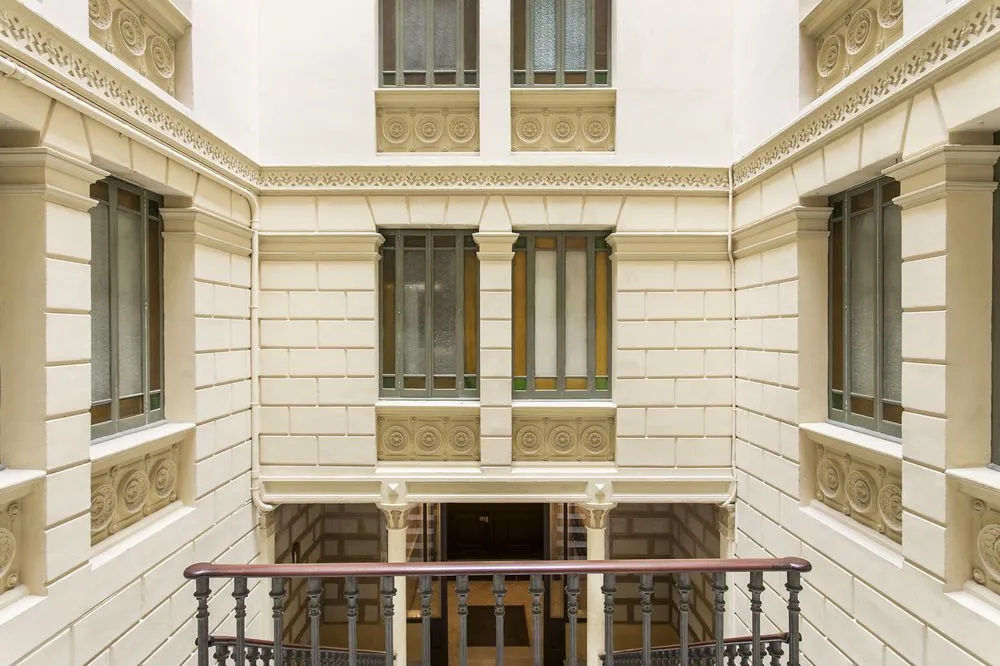 Stunning Apartment Bruc