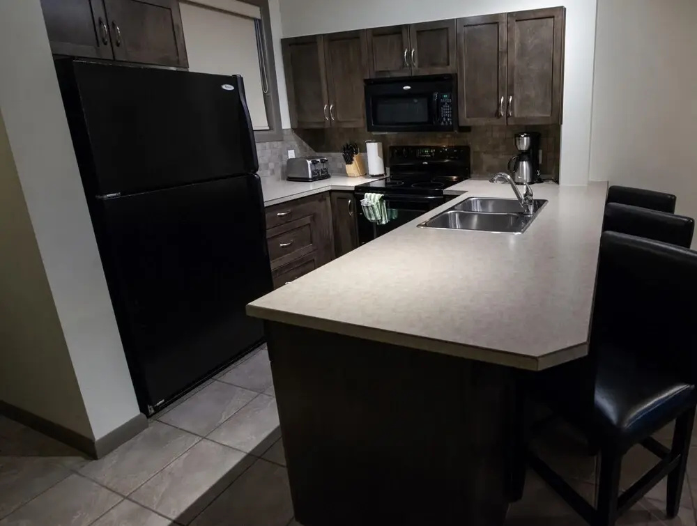 2 Bed 2 Bath Corner Unit Overlooking Pool #501