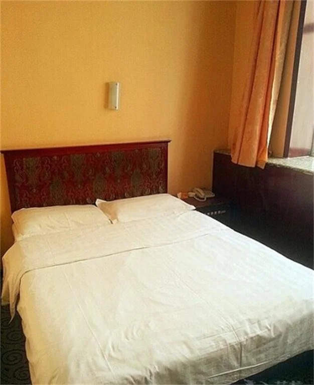 Urumchi Lisen Business Hotel