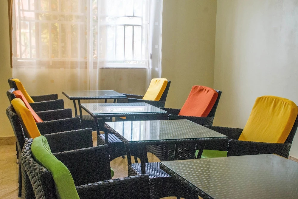 Homely Nest Hotel