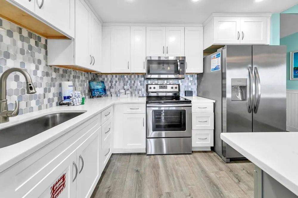 Laketown Wharf 1326