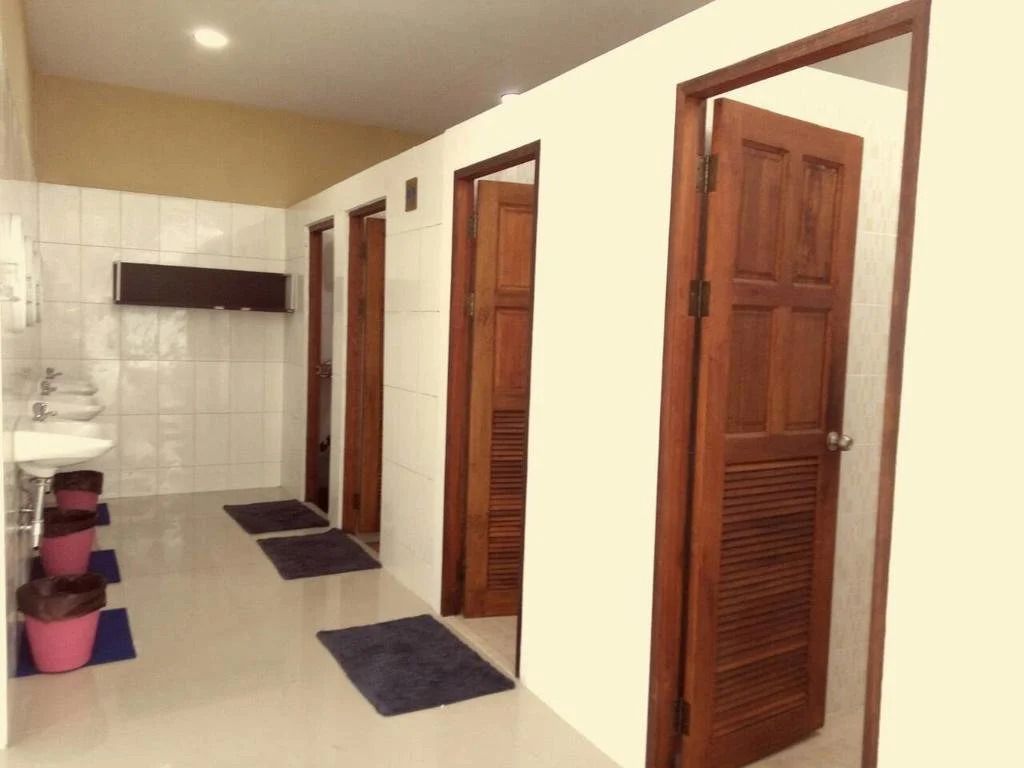 Samui Lakeside Hostel - Adults Only