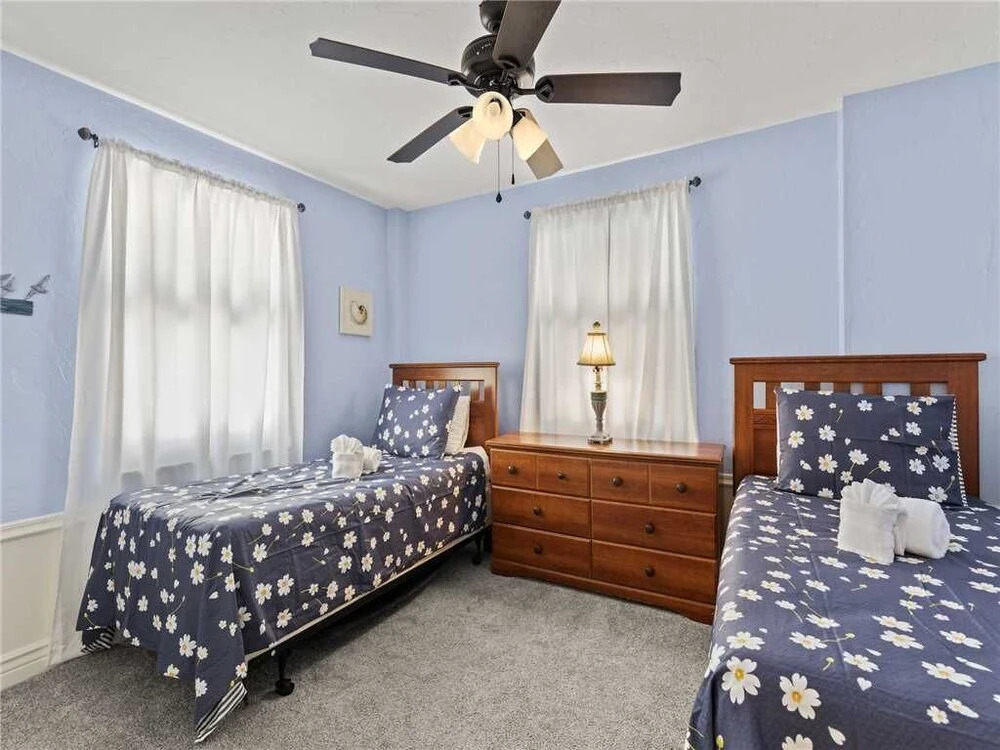 Captain Moore House 1 Two Bedroom Home