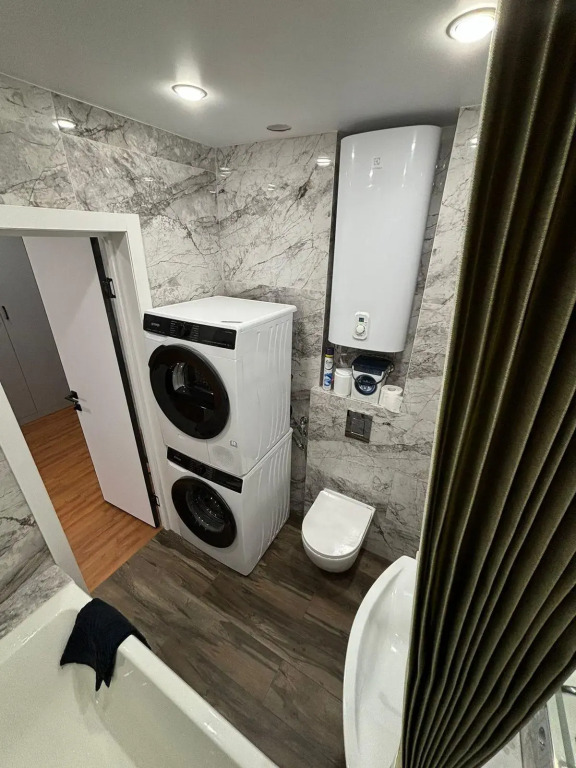 Ideal Apartment (Идеал Апартмент) на проспекте 100-летия Владивостока 163