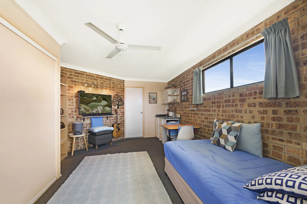 Golden Beach Motor Inn, Caloundra