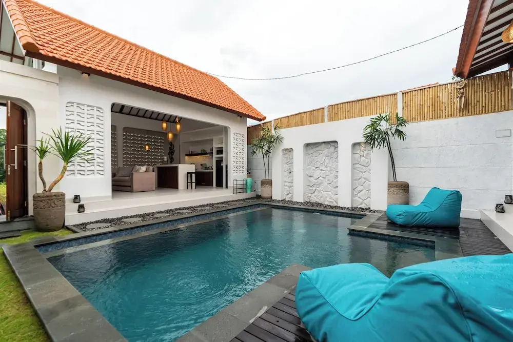 Casa Lova - Luxury 2 BR Villa with Pool