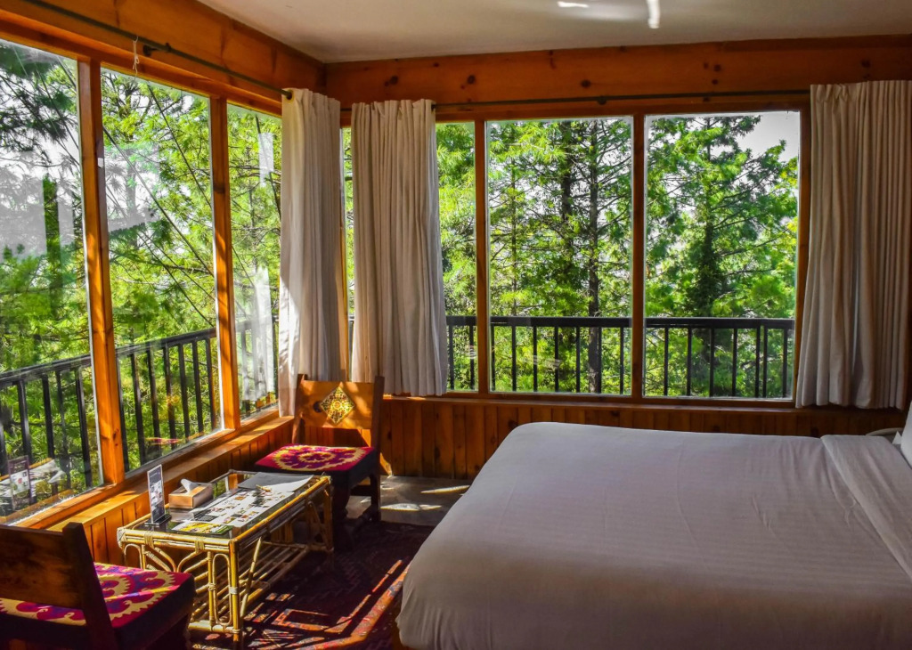 Galis End By Roomy, Kalabagh Nathiagali