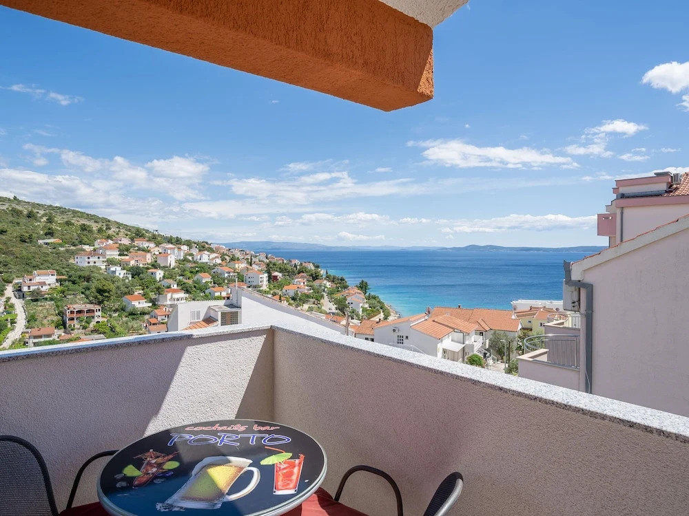 Apartment Lucija near Trogir
