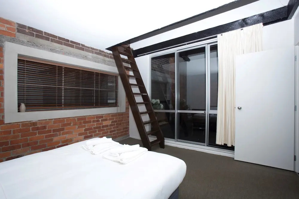 Gorgeous Five Bed Apartment in the City