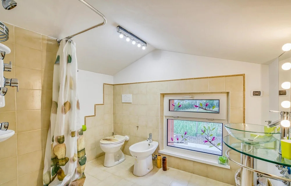Lovely Home In Martinsicuro With Wifi