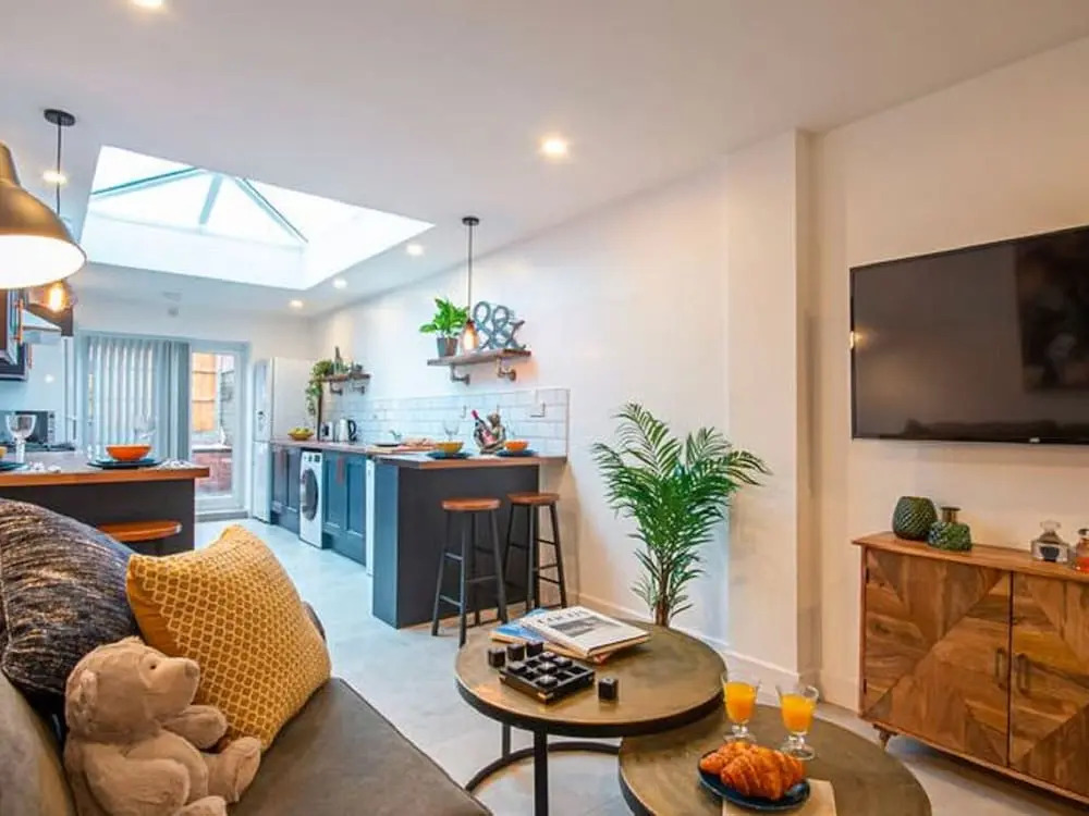 Plush Holiday Home in Coventry Near Coventry University