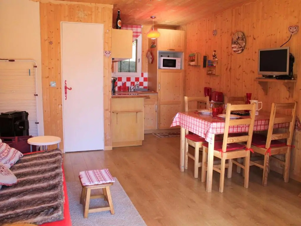Appartement Vars, 1 pièce, 2 personnes - FR-1-330B-130