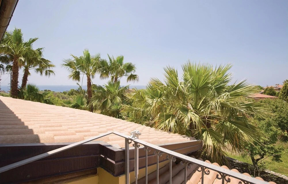 Lovely Home In S Maria Di Ricadi Vv With Wifi