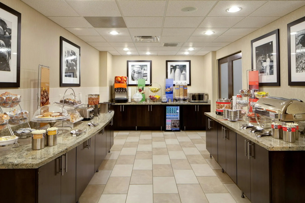 Hampton Inn & Suites Chicago/Saint Charles