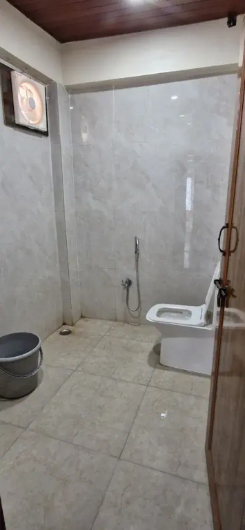 Hotel Meri & Residency