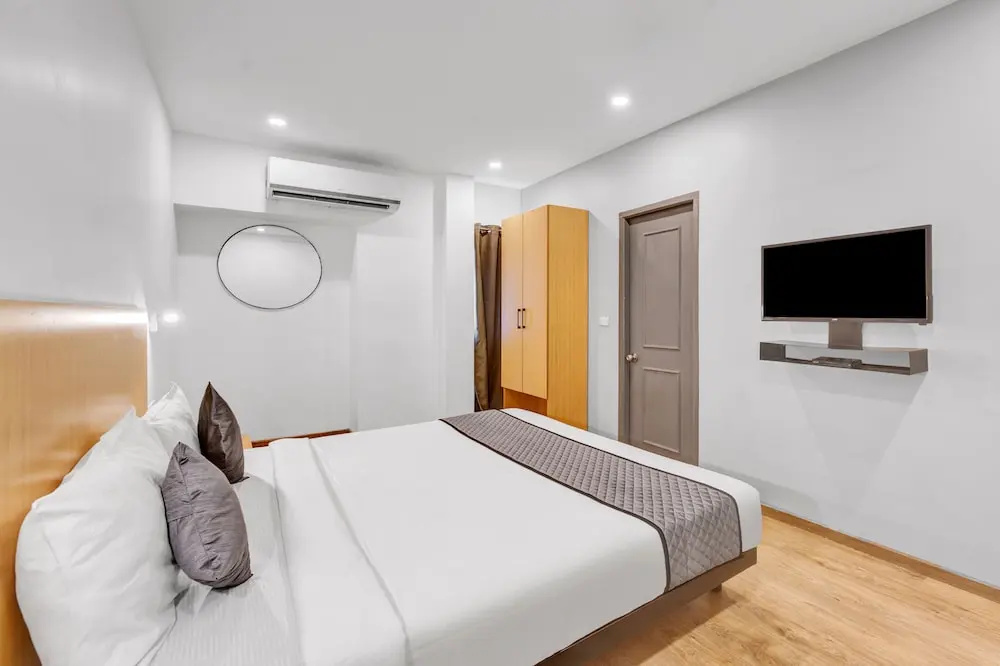 UPAR Hotels Uthandi, ECR