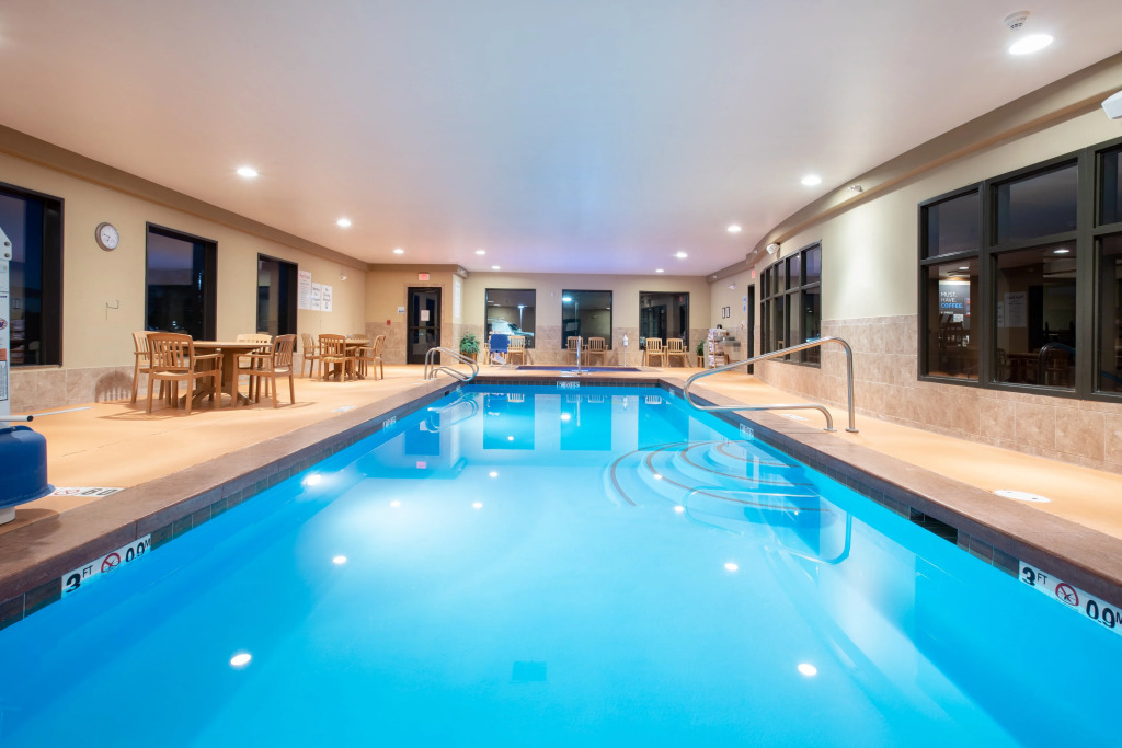 Holiday Inn Express Hotel & Suites Lander by IHG
