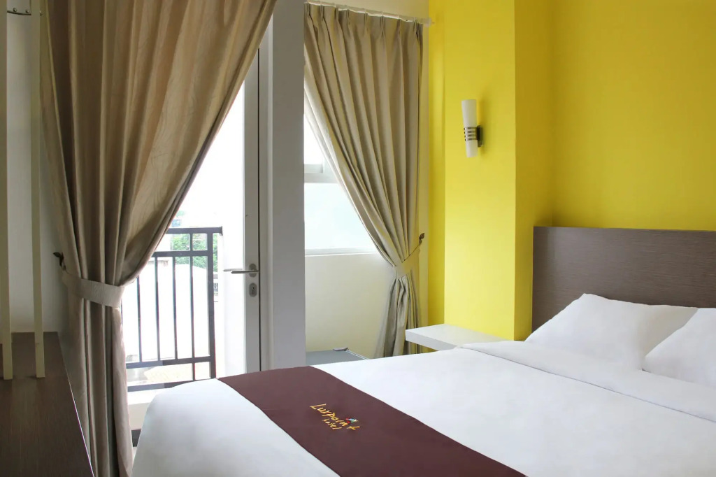Luxpoint Hotel Surabaya