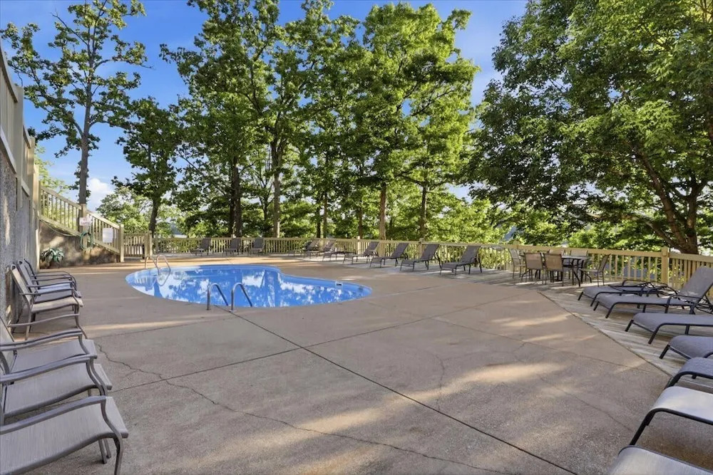 Lakeview Retreat Near Margaritaville