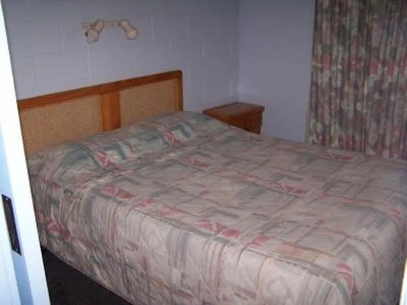 Bermuda Breezes Resort Motel