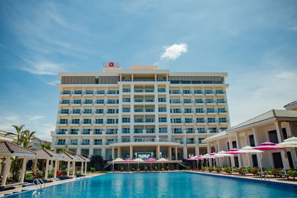 Gold Coast Hotel Resort & Spa