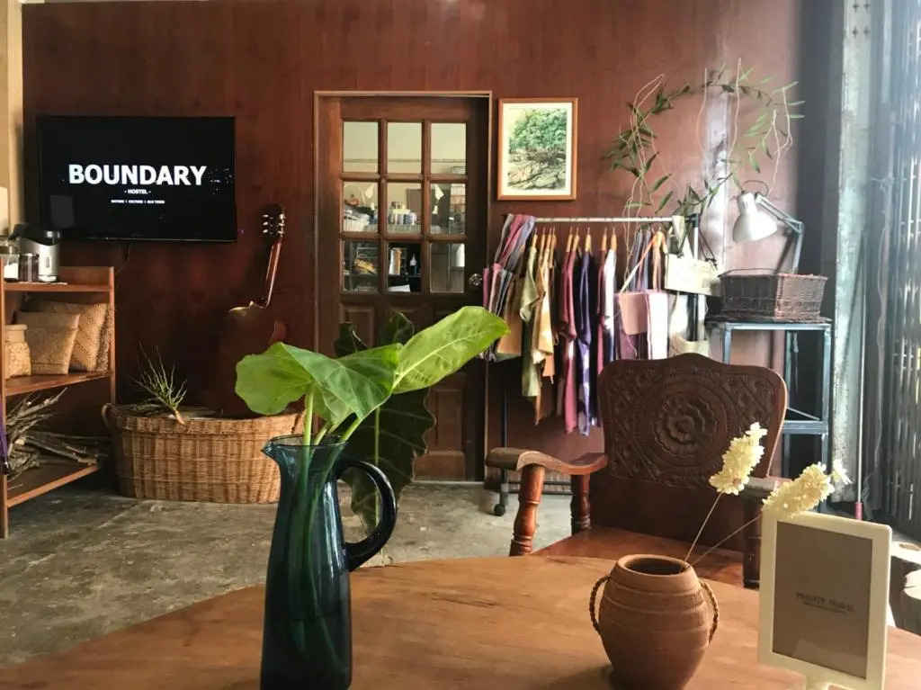 Boundary Hostel and Cafe