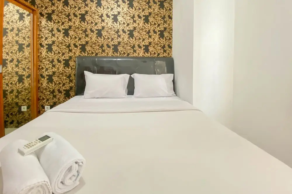 Comfort And Homey 3Br Bassura City Apartment