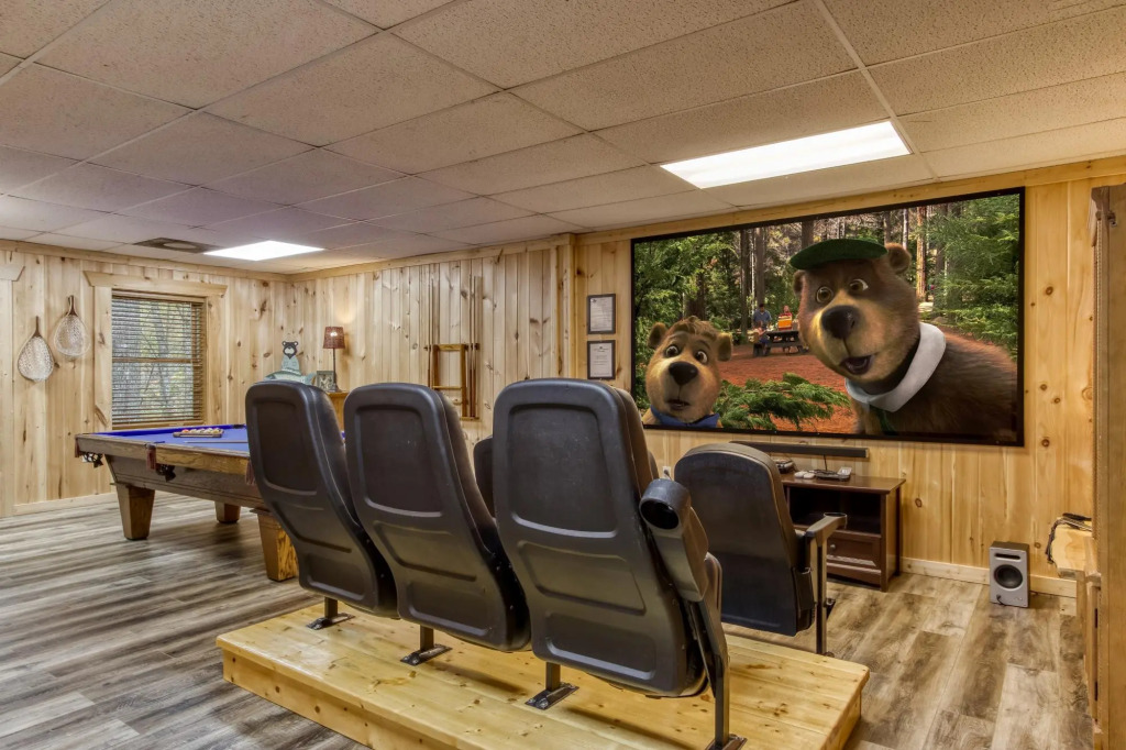 Hickory Lodge in Pigeon Forge