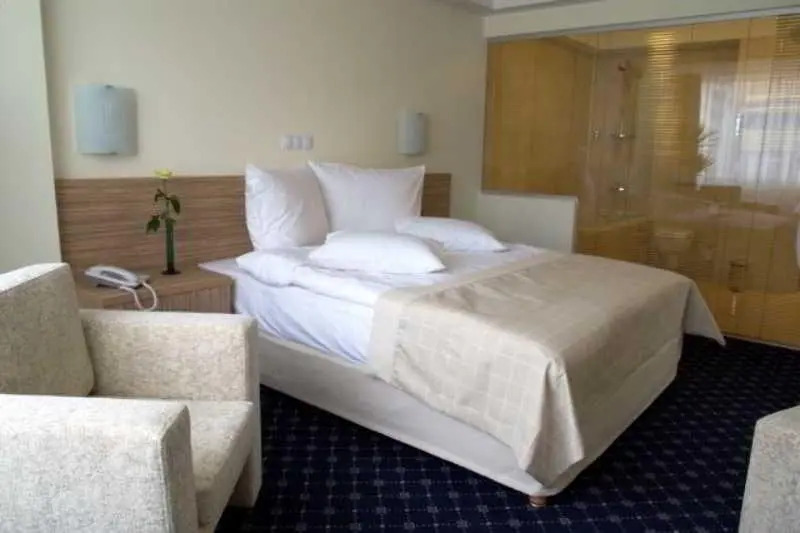 Hotel Marshal