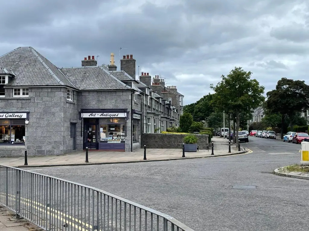 The SUMMIT Apartment - Cozy Aberdeen Westend flat - Perfect for Short or Long stay - 1 bedroom