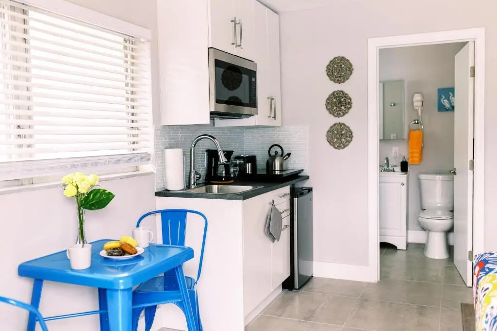 Casa Cordova Apartments By Lowkl