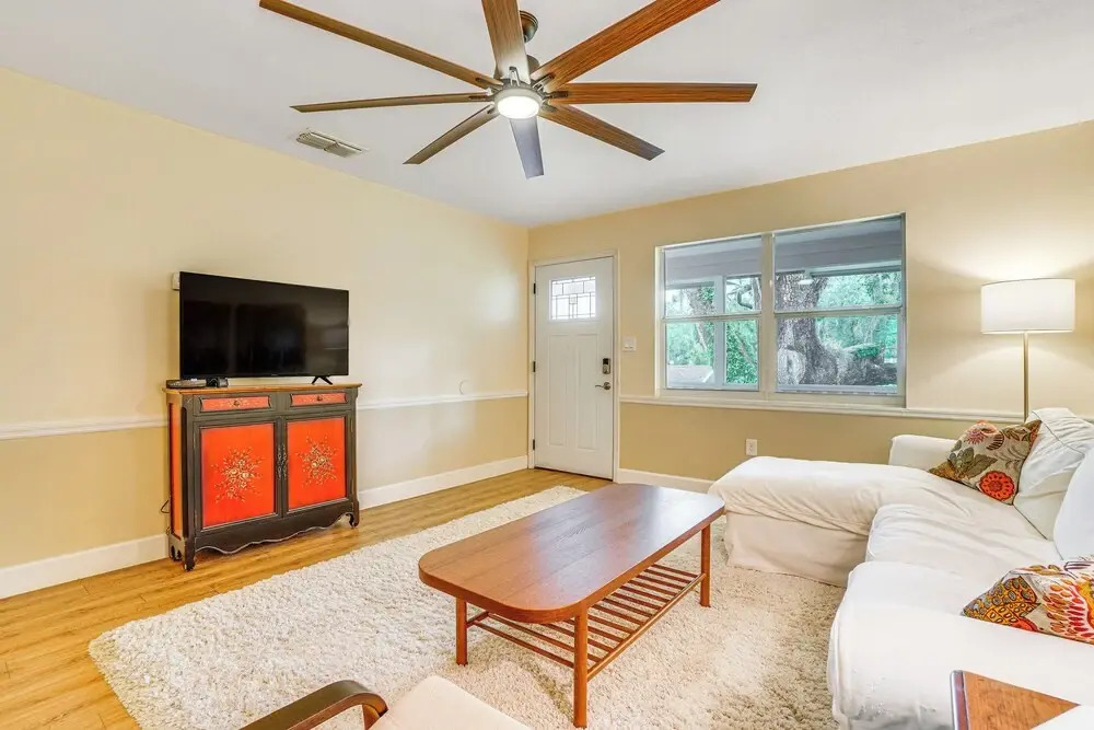 Half-mi to Riverwalk: Charming Sanford Retreat!
