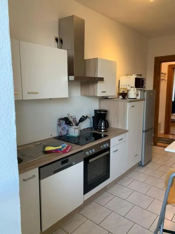 Zentrale 3 Zimmer Altbauwohnung mit Balkon