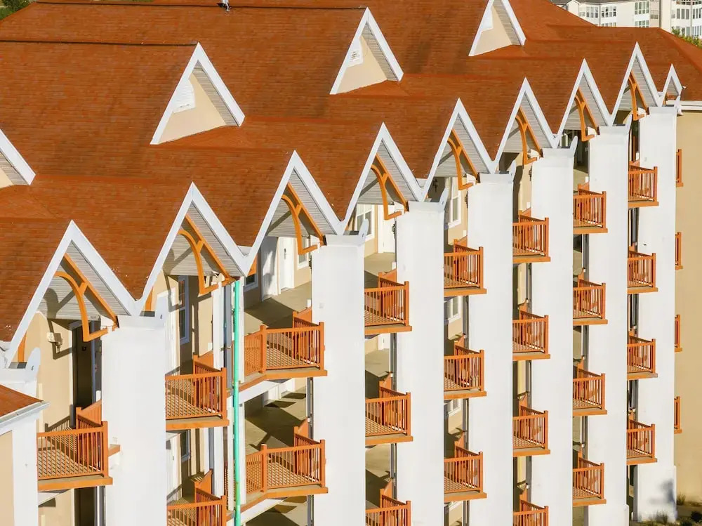 Grand Crowne Resort