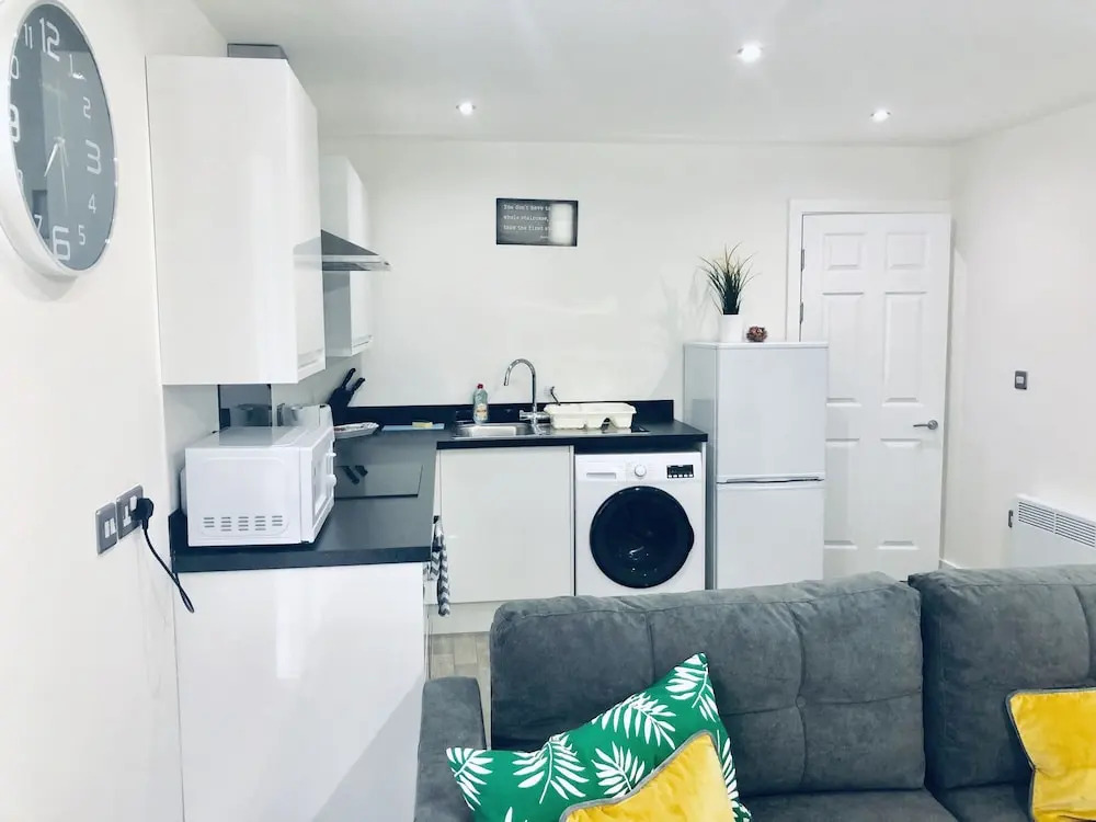 Snapos Luxury Serviced Apartments – Shield House