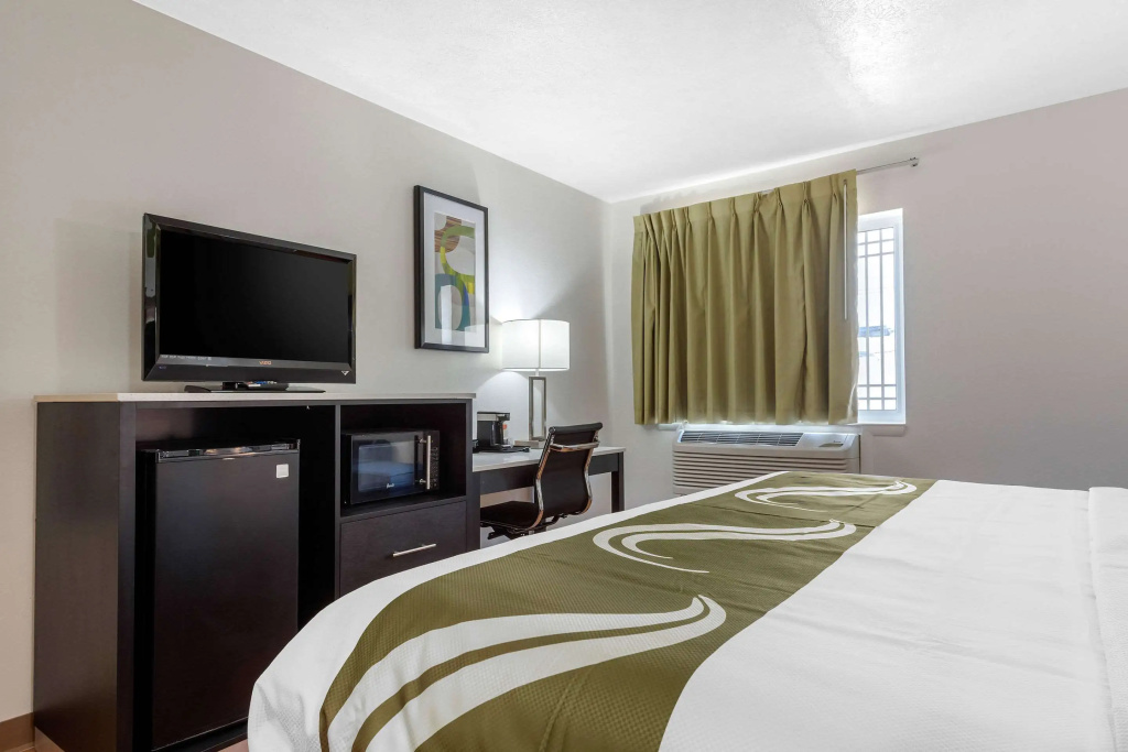 Quality Inn Coraopolis - Pittsburgh Airport