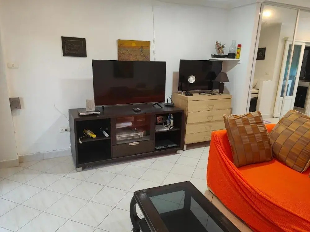 Room in Apartment - Jomtien Hill Resort Pratamnak 105