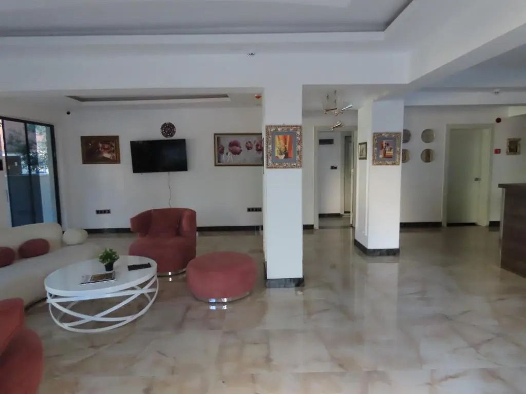 Kadeer Hotel