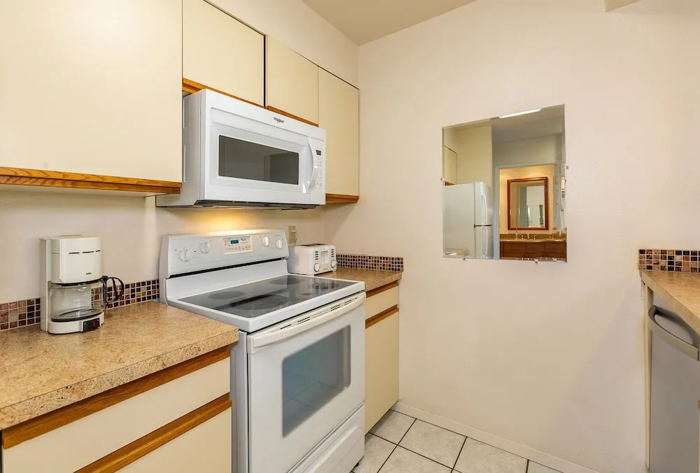 Kihei Bay Vista B201 by Coldwell Banker Island Vacations