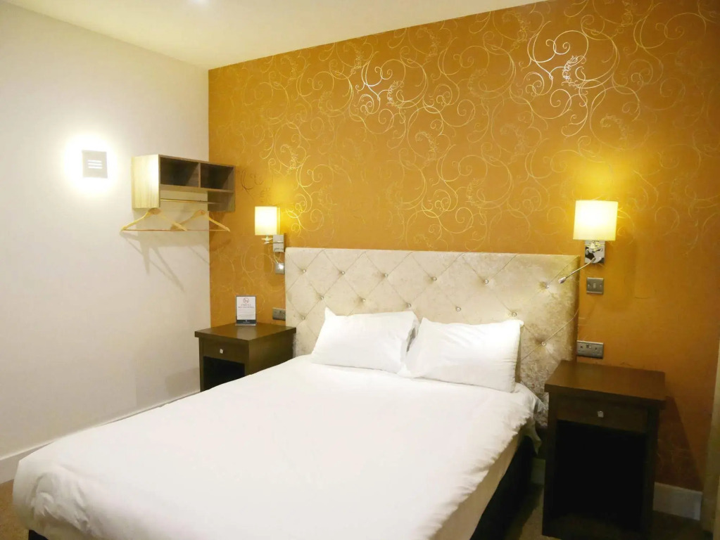 Grand Sapphire Hotel & Banqueting