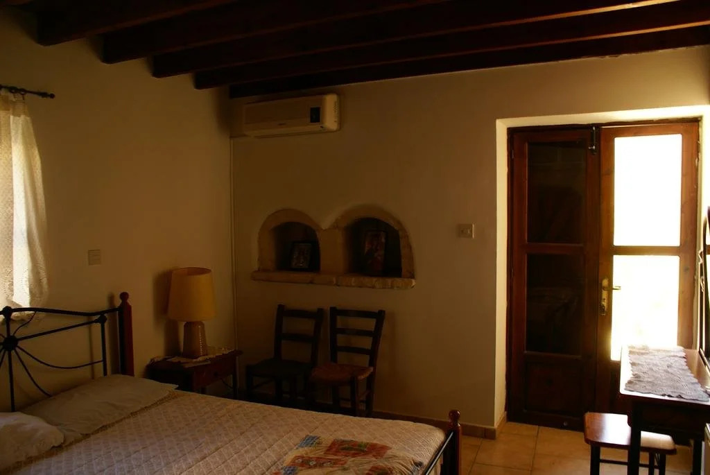Loxandra Inn