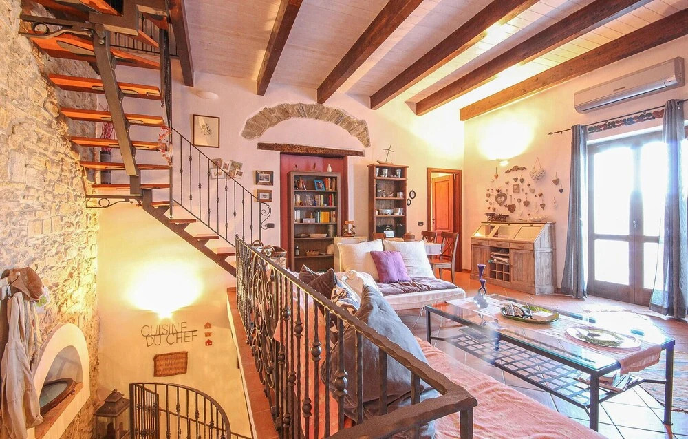 Amazing Home in Castellabate With 3 Bedrooms and Wifi