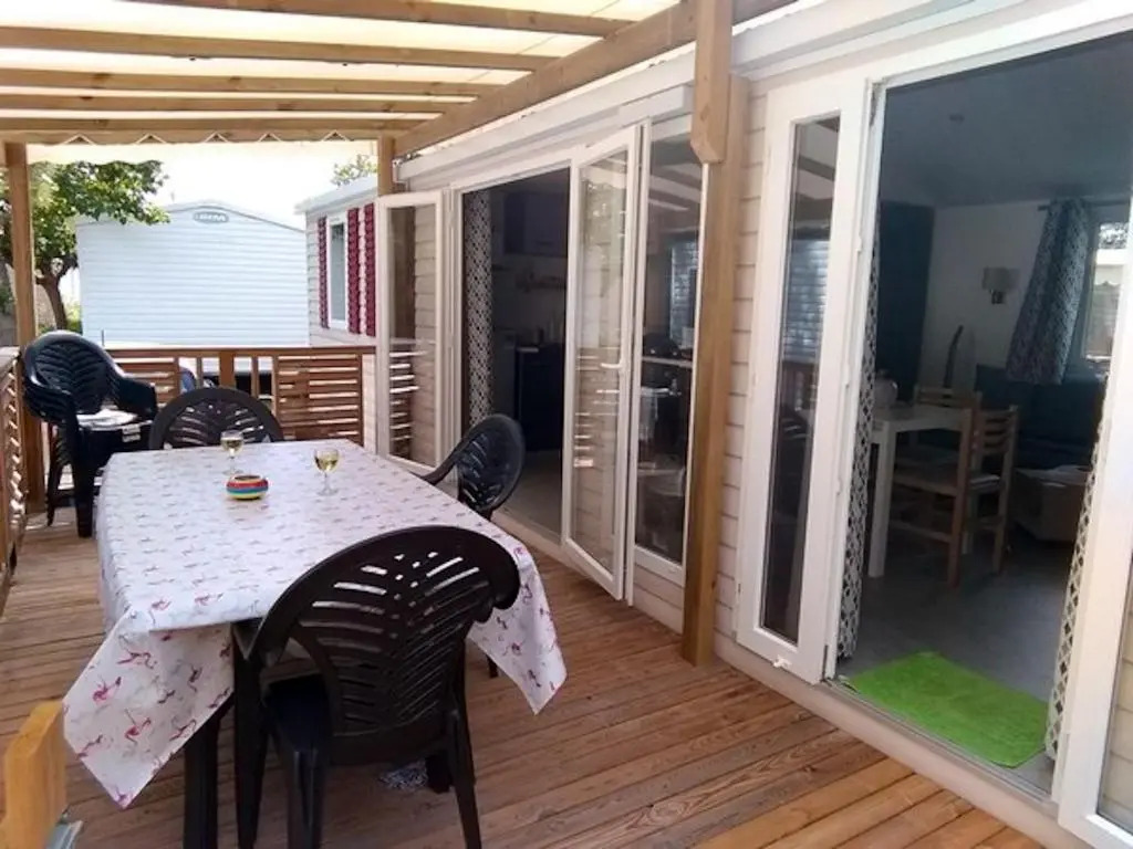 Bungalow de 3 chambres a Vias a 800 m de la plage avec piscine partagee spa et terrasse amenagee